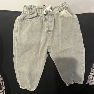 Gently Used Unisex Sex Zara Jeans